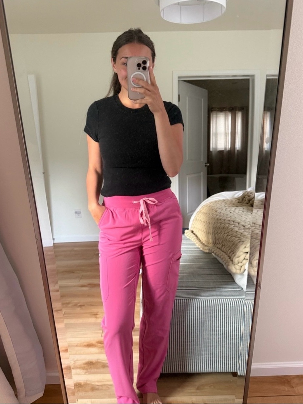Figs Women's Pink Drawstring Cargo Joggers